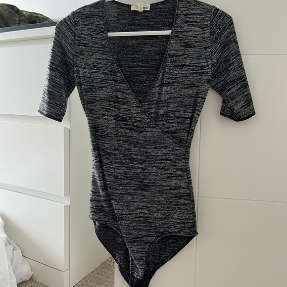 Aritzia Wilfred Free Bodysuit - Picture 1 of 1